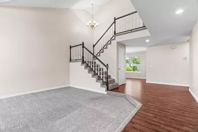 6421 Smoke Tree Avenue, Oak Park, CA 91377 - Photo 9
