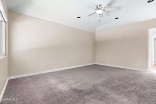 6421 Smoke Tree Ave, Oak Park, CA 91377 - Photo 37
