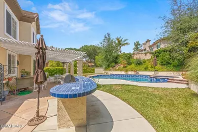 239 Chantilly Circle, Simi Valley, CA 93065 - Photo 31
