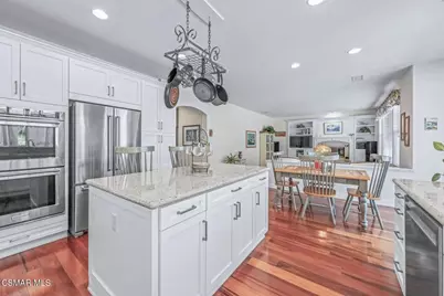 239 Chantilly Circle, Simi Valley, CA 93065 - Photo 7