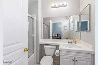 239 Chantilly Circle, Simi Valley, CA 93065 - Photo 19