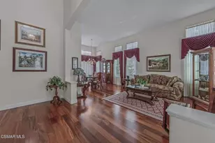239 Chantilly Cir, Simi Valley, CA 93065 - Photo 9