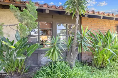 11 N Madrid Avenue, Thousand Oaks, CA 91320 - Photo 31