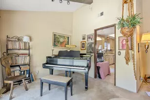 11 N Madrid Ave, Thousand Oaks, CA 91320 - Photo 29