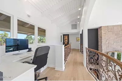 987 Brookview Avenue, Westlake Village, CA 91361 - Photo 37