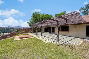 1810 Calle Salto, Thousand Oaks, CA 91360 - Photo 53