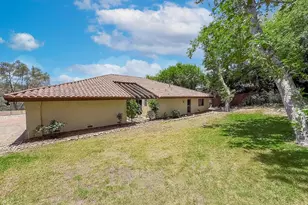1810 Calle Salto, Thousand Oaks, CA 91360 - Photo 67
