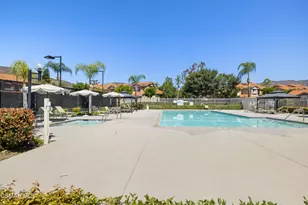 4839 La Vella Dr, Oak Park, CA 91377 - Photo 27