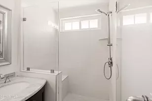 4839 La Vella Dr, Oak Park, CA 91377 - Photo 17