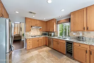 758 Cranmont Ct, Simi Valley, CA 93065 - Photo 17
