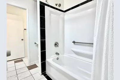 3075 E Harbor Boulevard, Ventura, CA 93001 - Photo 17