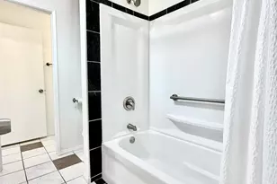 3075 E Harbor Blvd, Ventura, CA 93001 - Photo 17