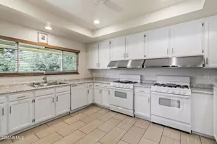 15750 Arroyo Dr, Moorpark, CA 93021 - Photo 47