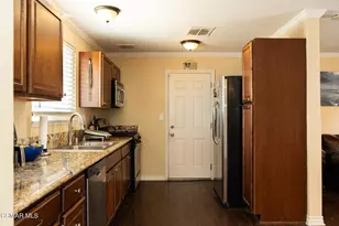 1662 Ahart St, Simi Valley, CA 93065 - Photo 1