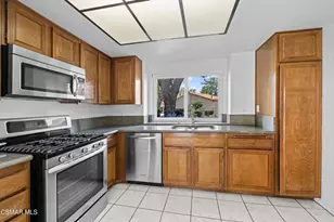2227 Birchdale Dr, Thousand Oaks, CA 91362 - Photo 7