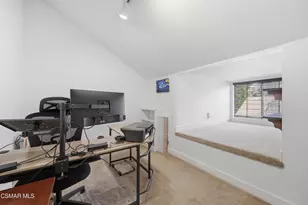 29633 Strawberry Hill Dr, Agoura Hills, CA 91301 - Photo 15