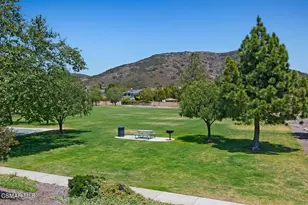 110 Via Katrina, Newbury Park, CA 91320 - Photo 23
