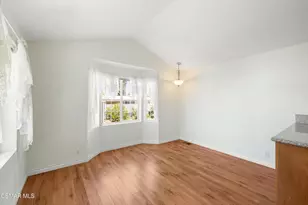 246 Dinsmore Dr, Thousand Oaks, CA 91362 - Photo 5