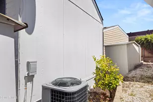 246 Dinsmore Dr, Thousand Oaks, CA 91362 - Photo 17