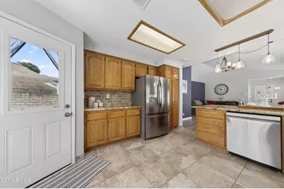 3072 Lamplighter Street, Simi Valley, CA 93065 - Photo 7