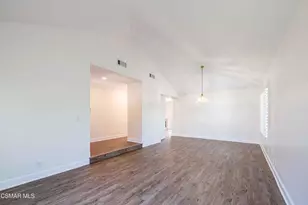 27555 Freetown Ln, Agoura Hills, CA 91301 - Photo 9