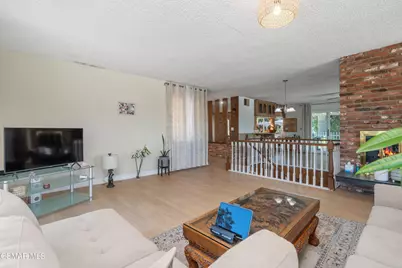 22109 Gresham Street, Canoga Park, CA 91304 - Photo 11