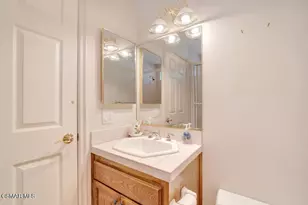 4526 Gloria Ave, Encino, CA 91436 - Photo 29