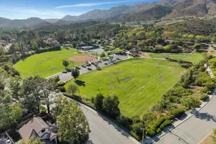 953 Quarterhorse Ln, Oak Park, CA 91377 - Photo 29