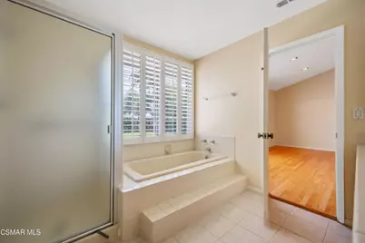5490 Wembly Avenue, Oak Park, CA 91377 - Photo 37