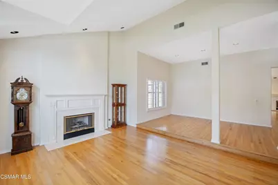 5490 Wembly Avenue, Oak Park, CA 91377 - Photo 9