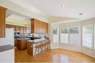 5490 Wembly Avenue, Oak Park, CA 91377 - Photo 11