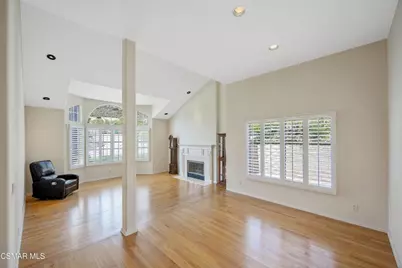 5490 Wembly Avenue, Oak Park, CA 91377 - Photo 7