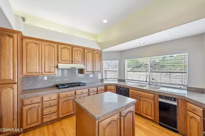 5490 Wembly Avenue, Oak Park, CA 91377 - Photo 21