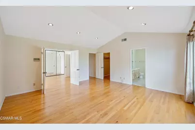 5490 Wembly Avenue, Oak Park, CA 91377 - Photo 17