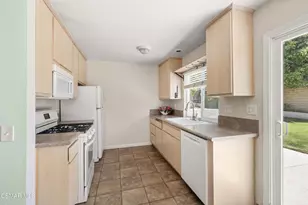 650 Hacienda Dr, Camarillo, CA 93012 - Photo 11