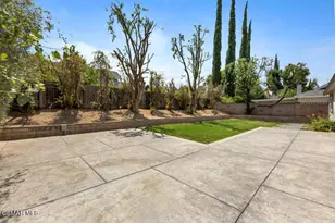 27987 Urbandale Ave, Saugus, CA 91350 - Photo 27