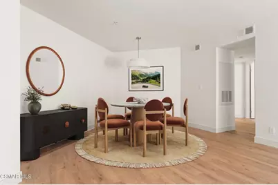 697 Sutton Crest Trail #Tl210, Oak Park, CA 91377 - Photo 3