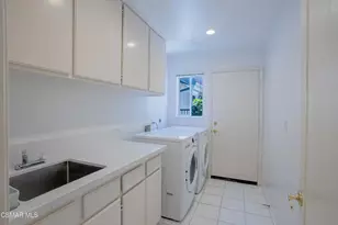 1651 Fox Springs Cir, Newbury Park, CA 91320 - Photo 13