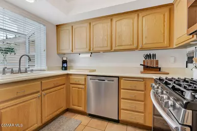 2776 Erringer Road #19, Simi Valley, CA 93065 - Photo 5