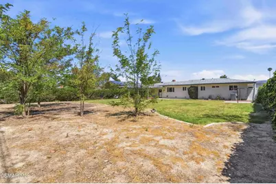 318 Carla Drive, Simi Valley, CA 93065 - Photo 37