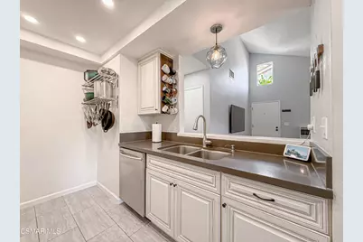 2041 Covington Avenue, Simi Valley, CA 93065 - Photo 13