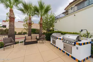 477 Country Club Dr, Simi Valley, CA 93065 - Photo 37