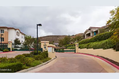 477 Country Club Drive #218, Simi Valley, CA 93065 - Photo 45