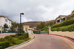 477 Country Club Dr, Simi Valley, CA 93065 - Photo 45