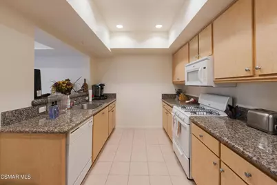 477 Country Club Drive #218, Simi Valley, CA 93065 - Photo 41