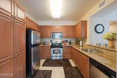 477 Country Club Drive #218, Simi Valley, CA 93065 - Photo 11