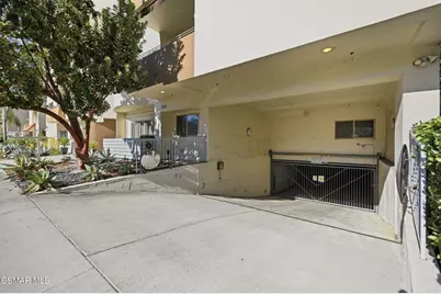 5016 Bakman Avenue #104, North Hollywood, CA 91601 - Photo 37