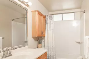 1614 Bonnie Ct, Simi Valley, CA 93065 - Photo 25