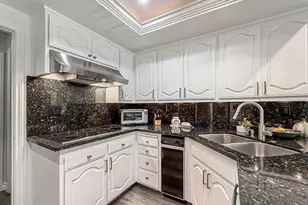 4695 Club View Dr, Westlake Village, CA 91362 - Photo 9