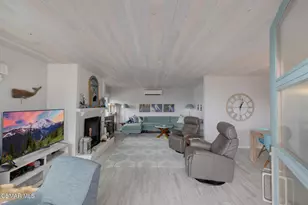 6928 Fillmore Ave, Ventura, CA 93001 - Photo 9